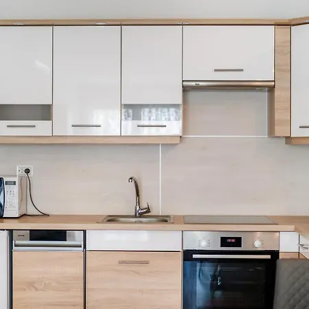 Myflat Silverbeach 112 *